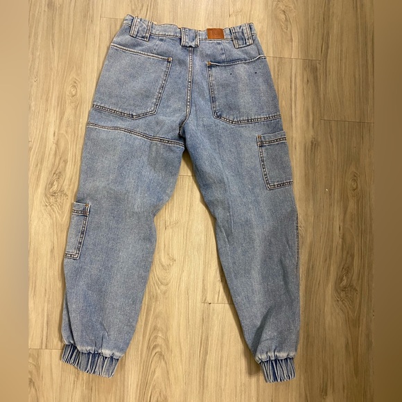 BDG Jogger Jeans - Picture 2 of 3